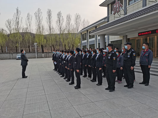 突出＂四个安全＂，敬奉一流服务——华龙皇家陵园清明节祭祀服务纪实